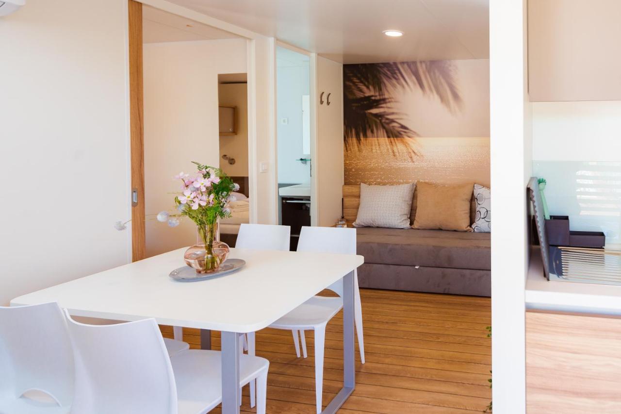 Premium Mobile Homes Istria - Camping Lanterna Porec - Luxury Mobilhome Extérieur photo